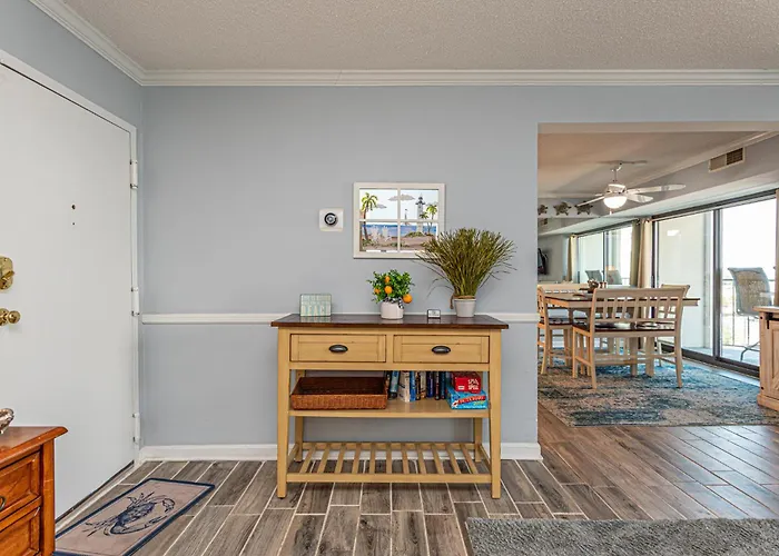 2 Bedroom With Ocean Views & Outdoor Pool! Ocean City
