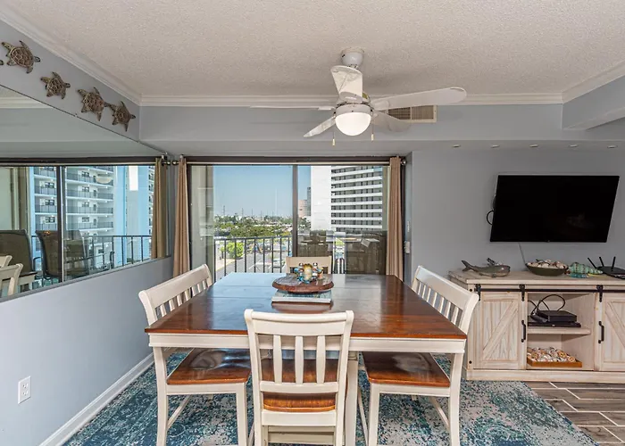 2 Bedroom With Ocean Views & Outdoor Pool! Ocean City